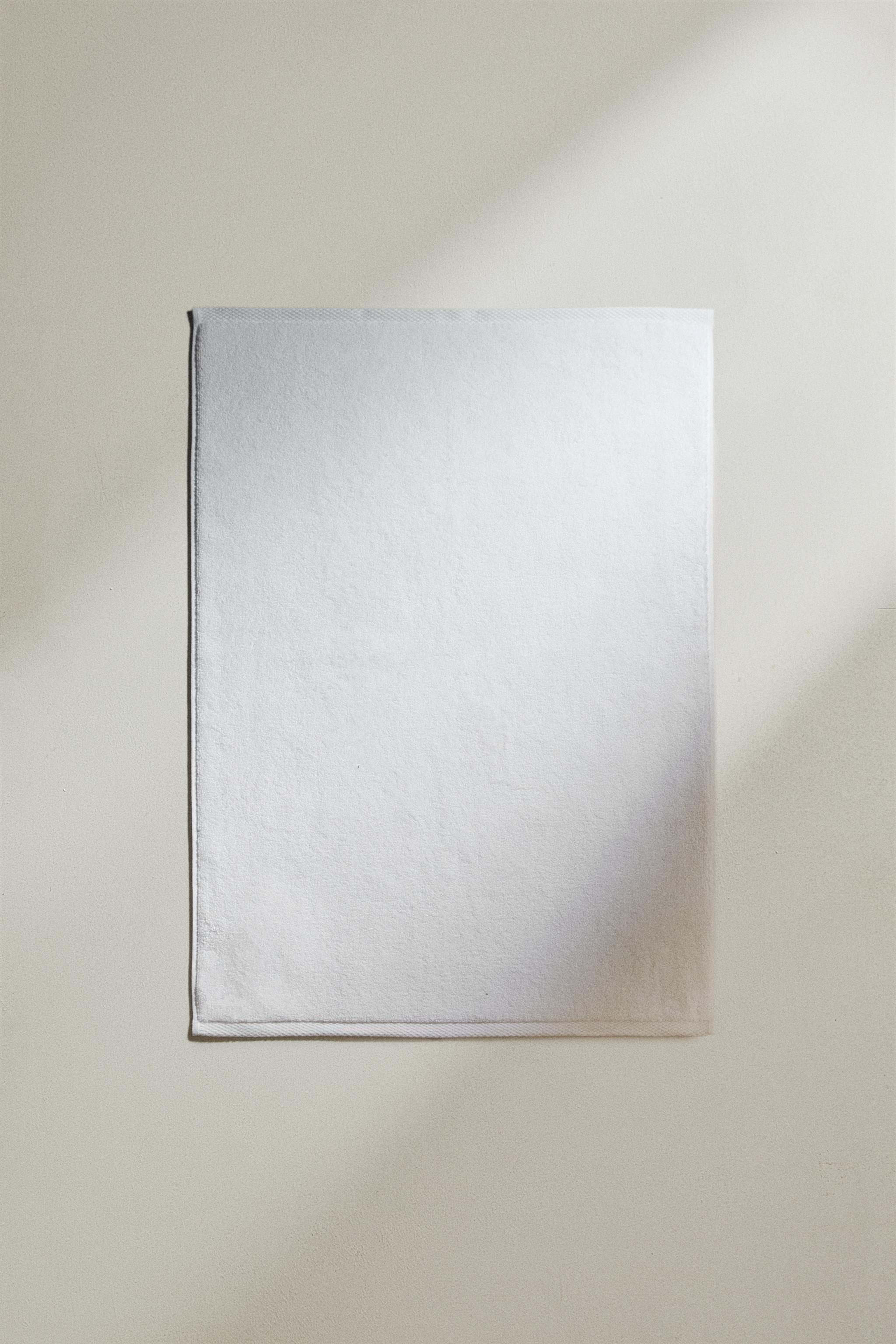 EXTRA SOFT NON-SLIP BATH MAT